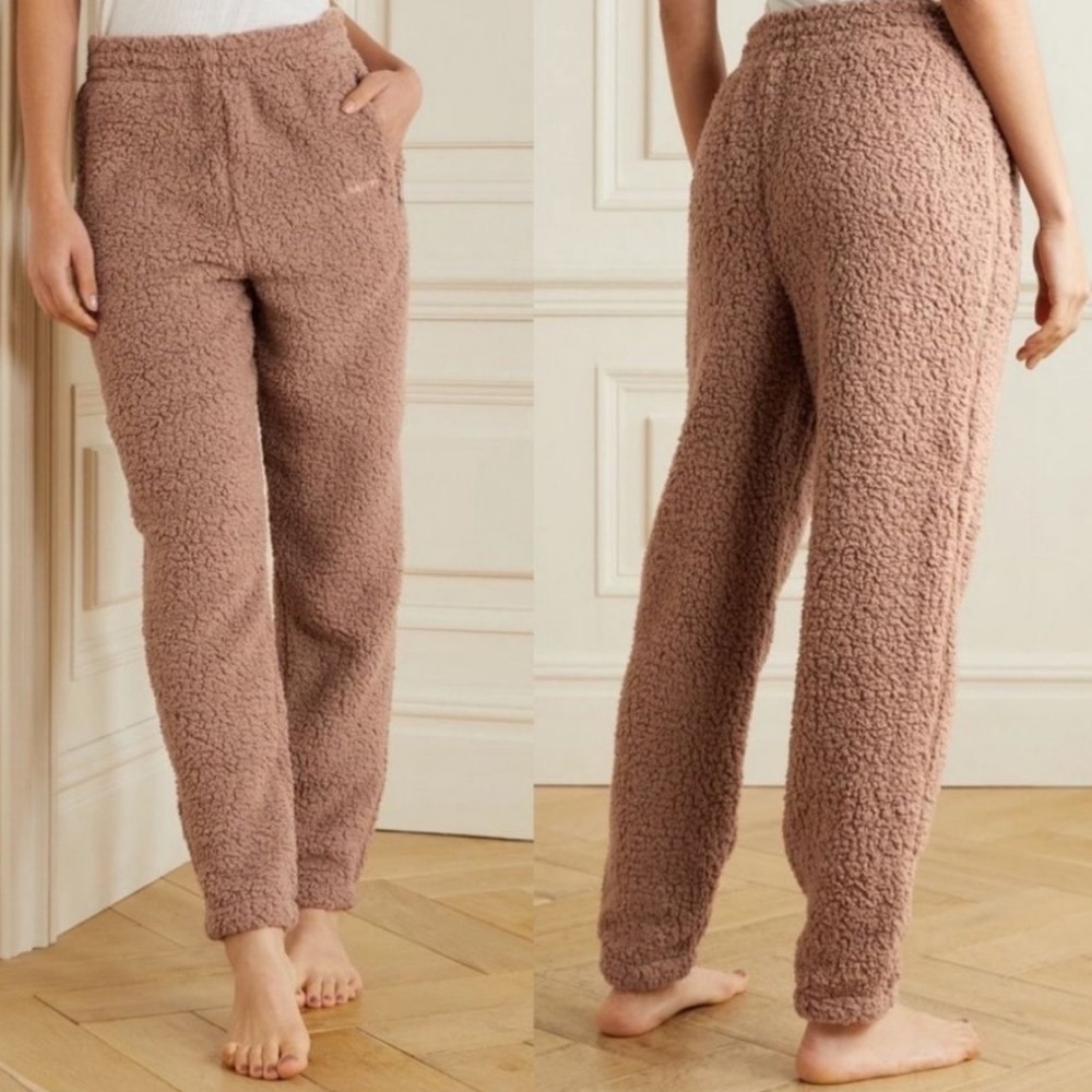 NWT SKIMS Sherpa Pants